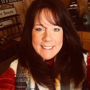 Meet your Posher, Leigh